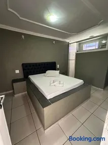 Motel Power - Image 2