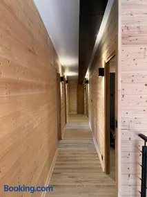 Loft-chalet 12 pers - Billiards - Cinéma - 10 min ski - Image 2