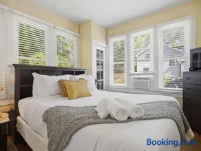 Charming Del Ray Home Near Old Town & METRO-rail - Image 1