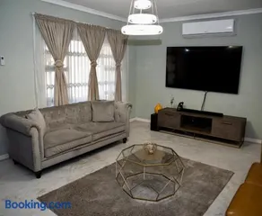 Origon Farmhouse - Image 2