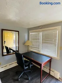 Avalon Motel - Image 4