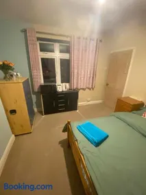 Private Lovely double bedroom - Image 4