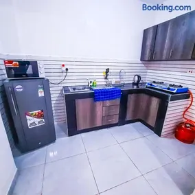 Studio Airbnb at Kisimani Heights - Image 2