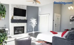 Cozy home, 10 minutes away from downtown - Image 4