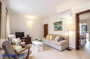 Familienfreundliches Ferienhaus mit Terrasse - Image 3
