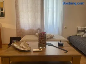 Cozy διαμερισμα με πάρκινγκ και BBQ κοντά στα καμένα βούρλα - Image 3