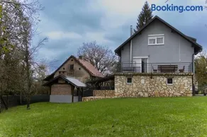 Holiday Home Monte Fabula with Jacuzzi, Sauna and Backyard - Image 1