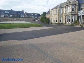 The Strathearn Hotel - Image 4