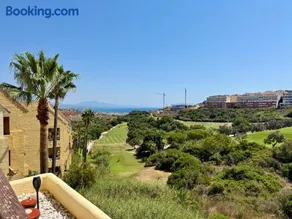Sea View & Golf Frontline 2-Bedroom in Duquesa - Image 1