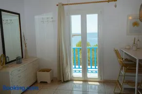 Rocky Beach House - Image 1