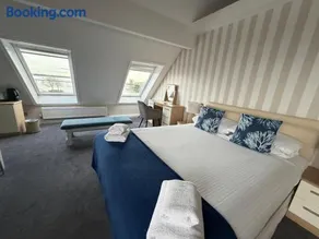 Boathouse Hotel - Image 4