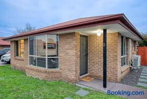 Sorell Gateway Villa - Image 3