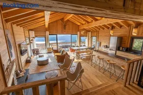 Chalet Luxe spacieux, Piscine chauffée, vue lac et montagnes, proximité immédiate pistes - Image 1