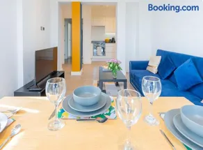 Skyline Luxe Two Bedroom Apartment - Image 5