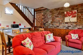 Finest Retreats - Old Nog Cottage, Stowford - Image 2