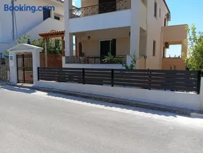 Perdika Aegina Island Summer House - Image 1