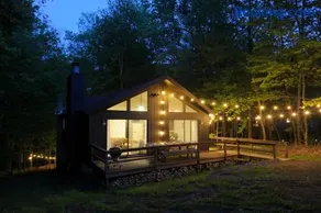 Luxurious Cabin by Lakes & Ski - Image 1