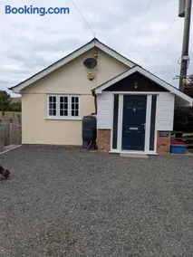 Tanyfford Lodge, Abermule, Mid Wales, SY15 6NT - Image 1
