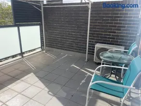 Low Price Family Apartment-2 Bedroom -Parking-WiFi - Sleeps 5 - Image 4