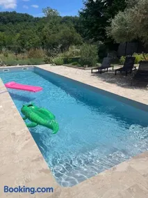 Location de caractère 2 à 4 pers avec un accès piscine 2h par jour - Image 1