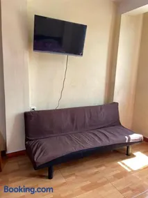Habitación amplia cerca al aeropuerto - Image 2