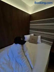 Hotel Central - Image 2