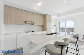 Home Richmond Hill 2bed2,5bath Parking - Image 5