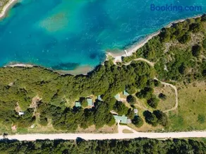 Cabañas Rápidos del Río Baker - Image 2