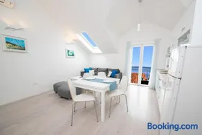 Sea Pearl Residence - Top beachfront location apartments in Bol centre - Image 5