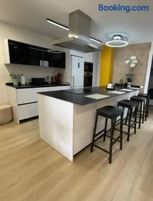 Apartamento moderno para 5 con Parking y balcón en Cartagena centro - Image 2