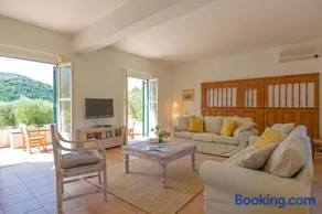 Loutsa Villa - Image 3