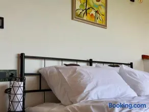 Geo Dome with Private Bathroom & Mountain Views - Image 3