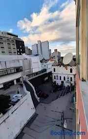 Aos pés do poeta - Image 1