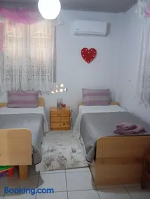 DIANA'S HOUSE - Image 2