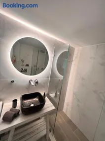 Cavo Ventus Apartments - Image 1