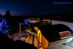 Finy Homes Stegersbach - Wellness Hideaways für Paare mit Sauna & Whirlpool - Image 1