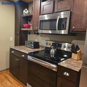 Couples Getaway Cabin with a Loft Bed - Firepit - Creek Access - Image 1