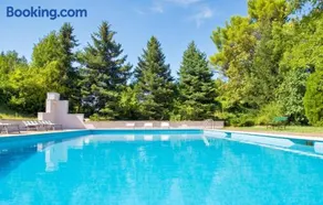 Comfortable Apartment in Fabriano, 35 m² with Shared Pool - Image 3