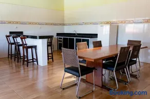 Casa bem equipada com piscina,churrasqueira e WiFi - Image 3