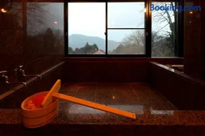 Hakone Hot Spring, A beautiful house that has been fully renovated in 2024 for one group per day!箱根温泉BBQ日の出を望む貸切邸宅贅沢を独り占め - Image 3