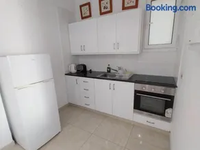 Mikis' 1 Bedroom near the Beach and City Center - Image 4