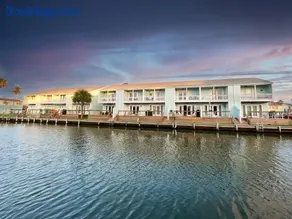Rockport Waterfront Condo with a View - Image 1