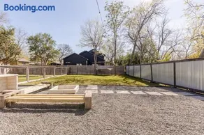 Renovated Brentwood Home - Image 3