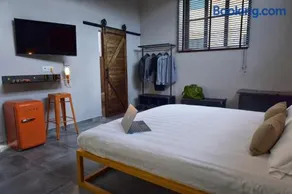 GARAGE47 Storica Officina Meccanica LOFT B&B iN PIENZA - Image 4