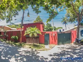 Pé na Areia da Praia dos Ossos e Seis Suítes - Image 3