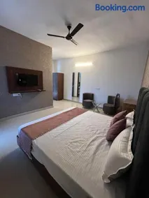 Hotel Luxe cove - Image 3