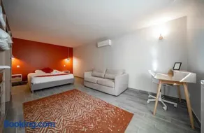 Harmonie Apartments - Pool & Free Parking, 5 min A6 & Chalon sur Saone - Image 2