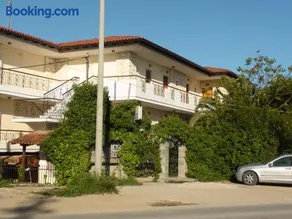 Venia Apartments - Image 2