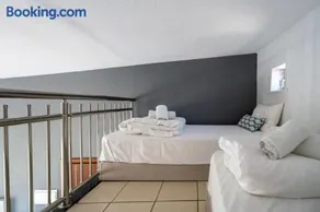 Meliton Inn Hotel & Suites by the beach - Image 5