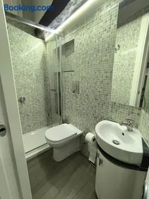 Suite 35 - Image 2